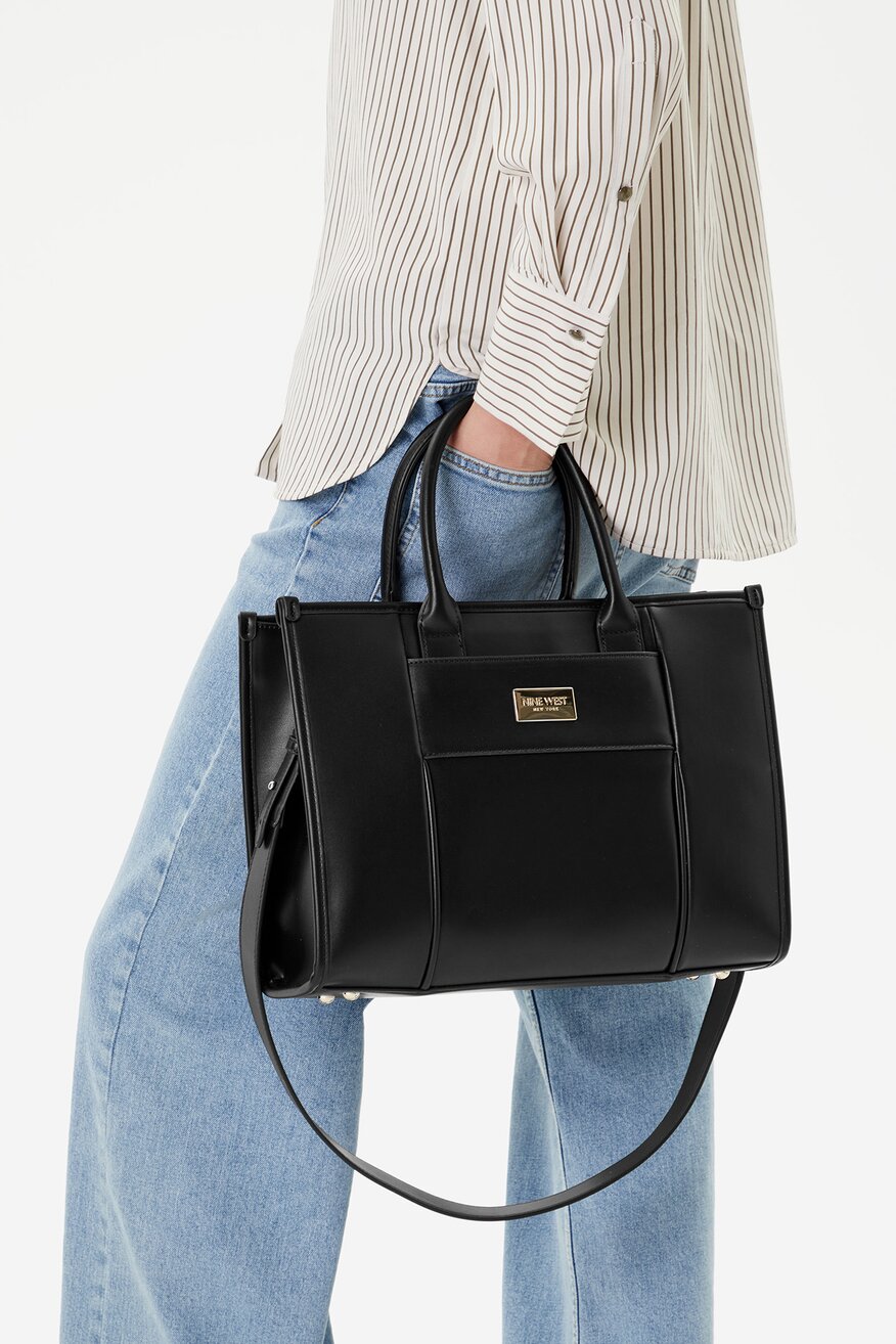 
                Дамска чанта NINE WEST ЧЕРЕН - 5906751396919