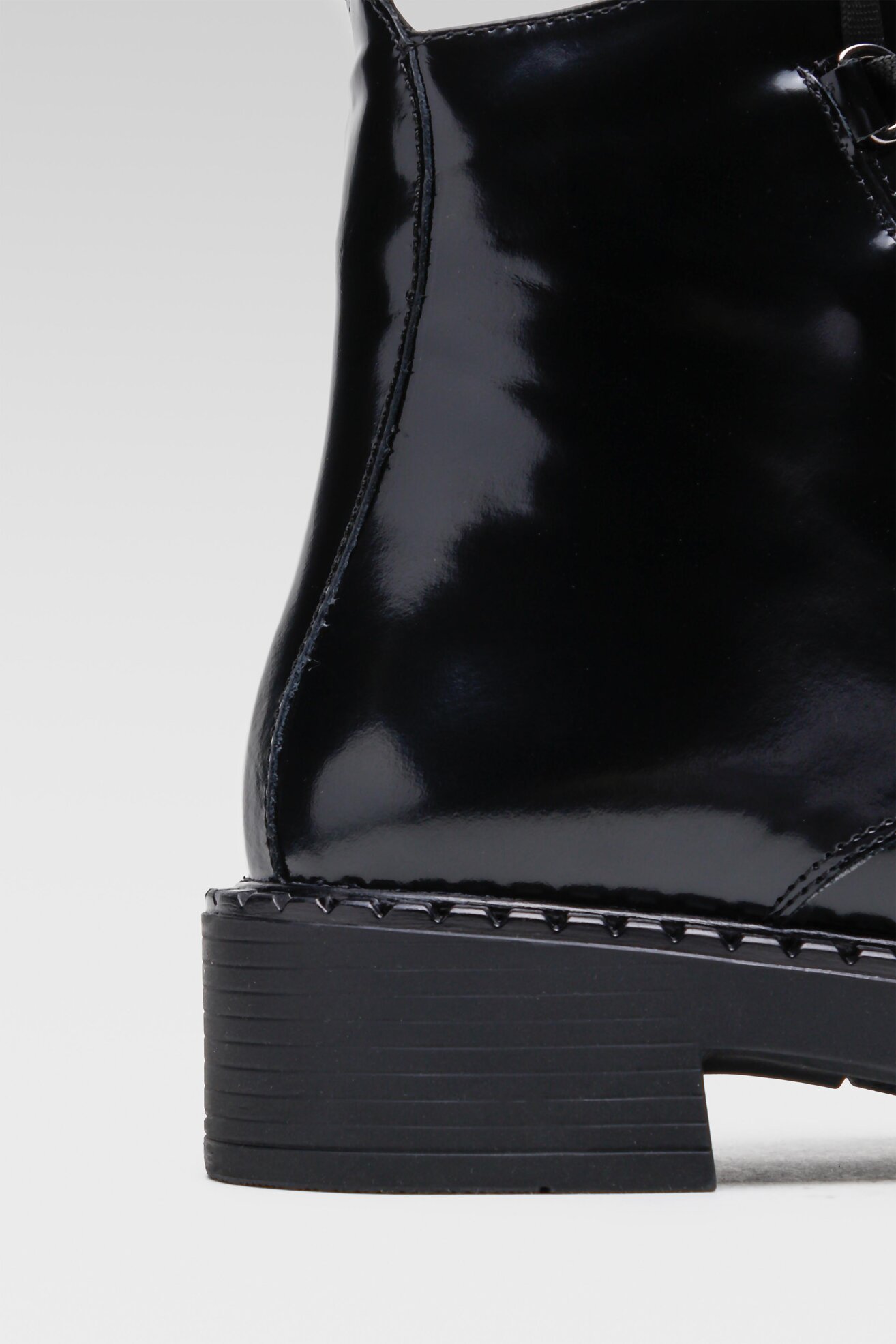 Trzewiki Gino Rossi 01-09 Czarny