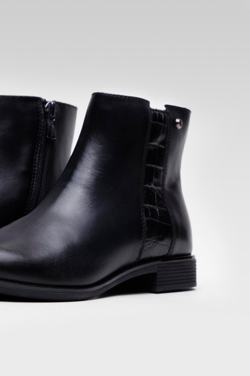 
                Lasocki - Skórzane botki czarne - 5903698831756