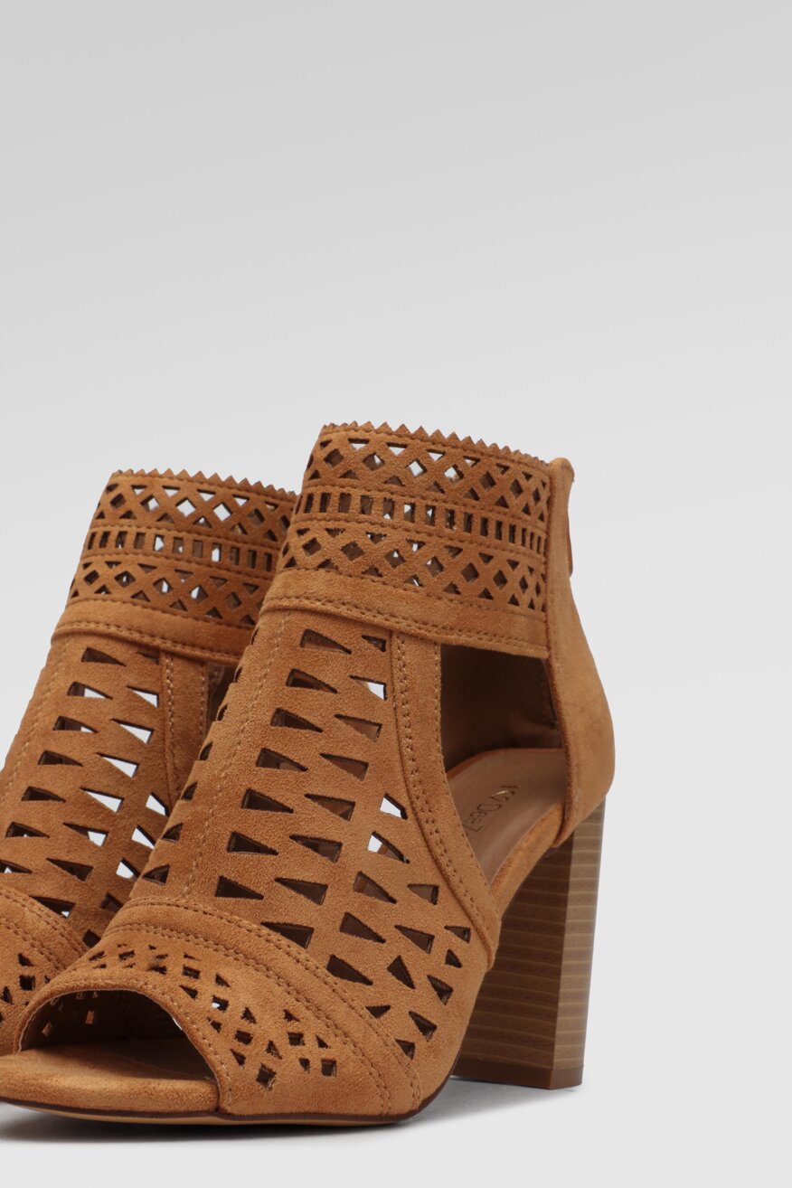 
                Szandál DeeZee CAMEL - 5903698358550