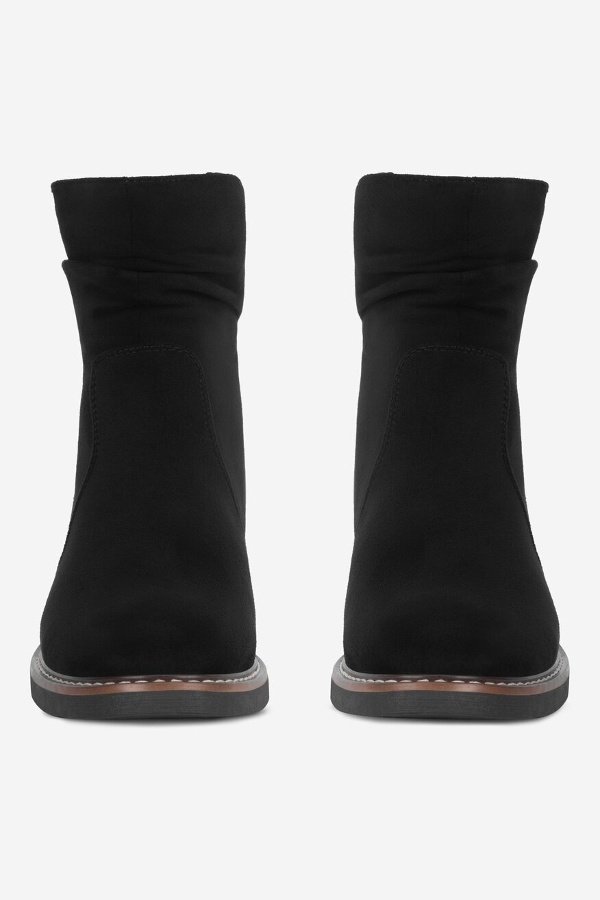 
                Kratke čizme Clara Barson CRNA - 5905588830047