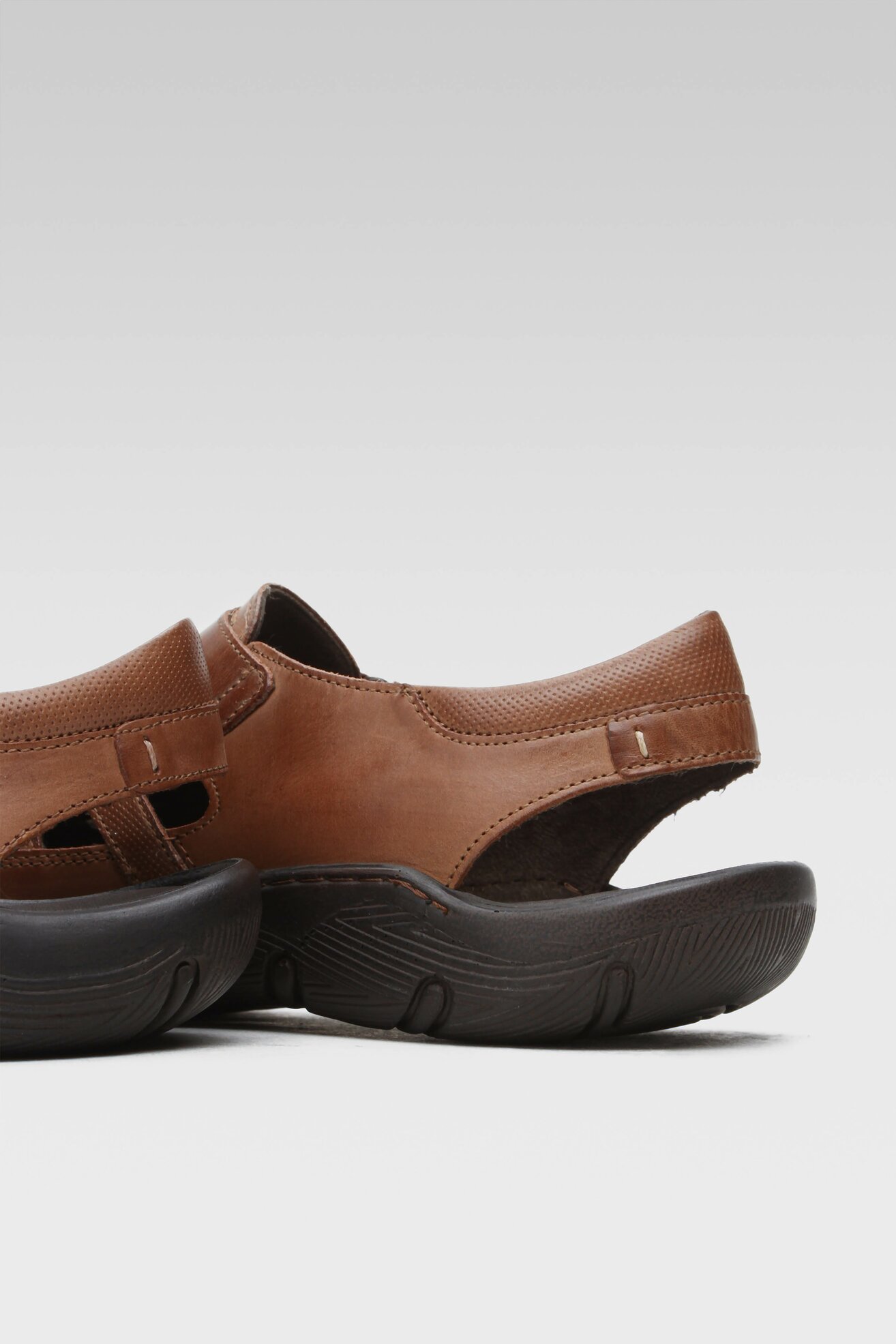 Sandały Cesare Cave MI07-448-832-14 Brązowy