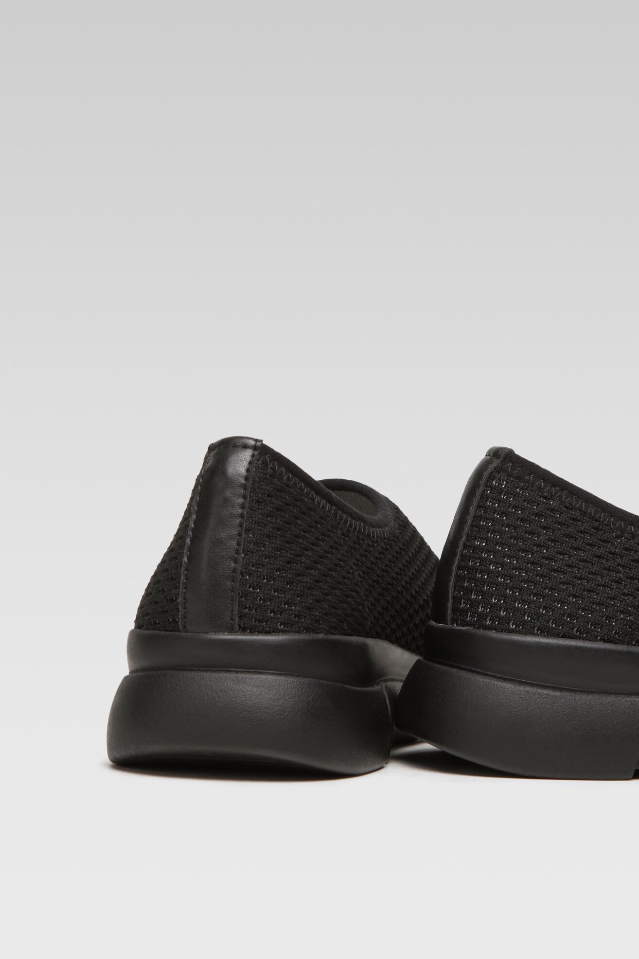 Félcipő Go Soft THORA WS6076-01 FEKETE