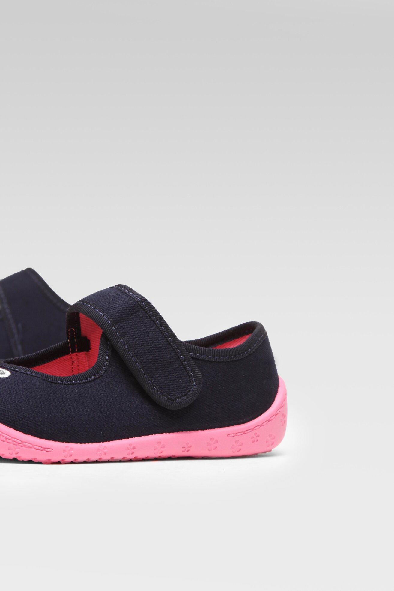 Kapcie MB MB 4R3/18B Granatowy