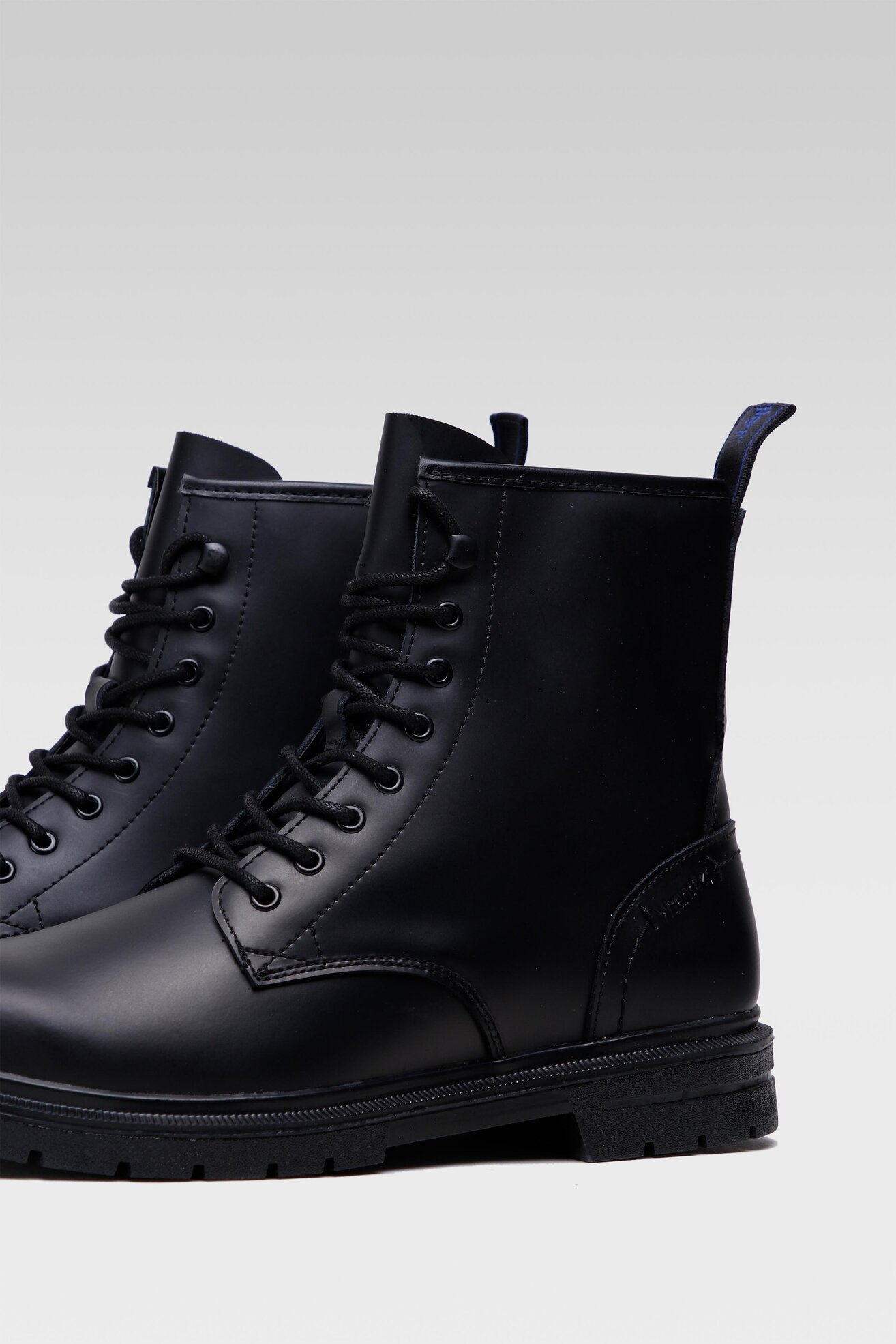 Trzewiki Wrangler WM12040M Czarny