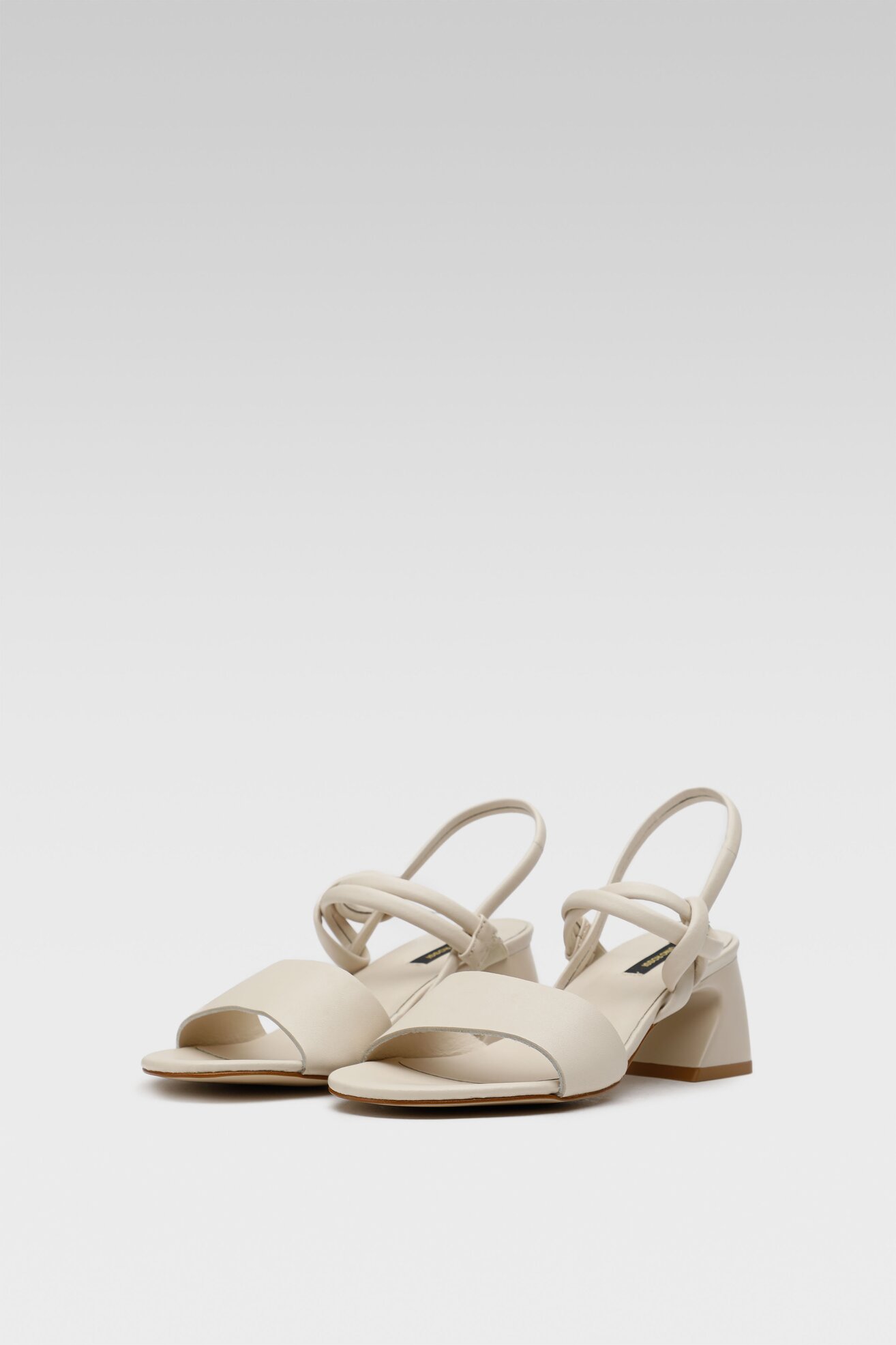 Sandały Gino Rossi U692 Beżowy