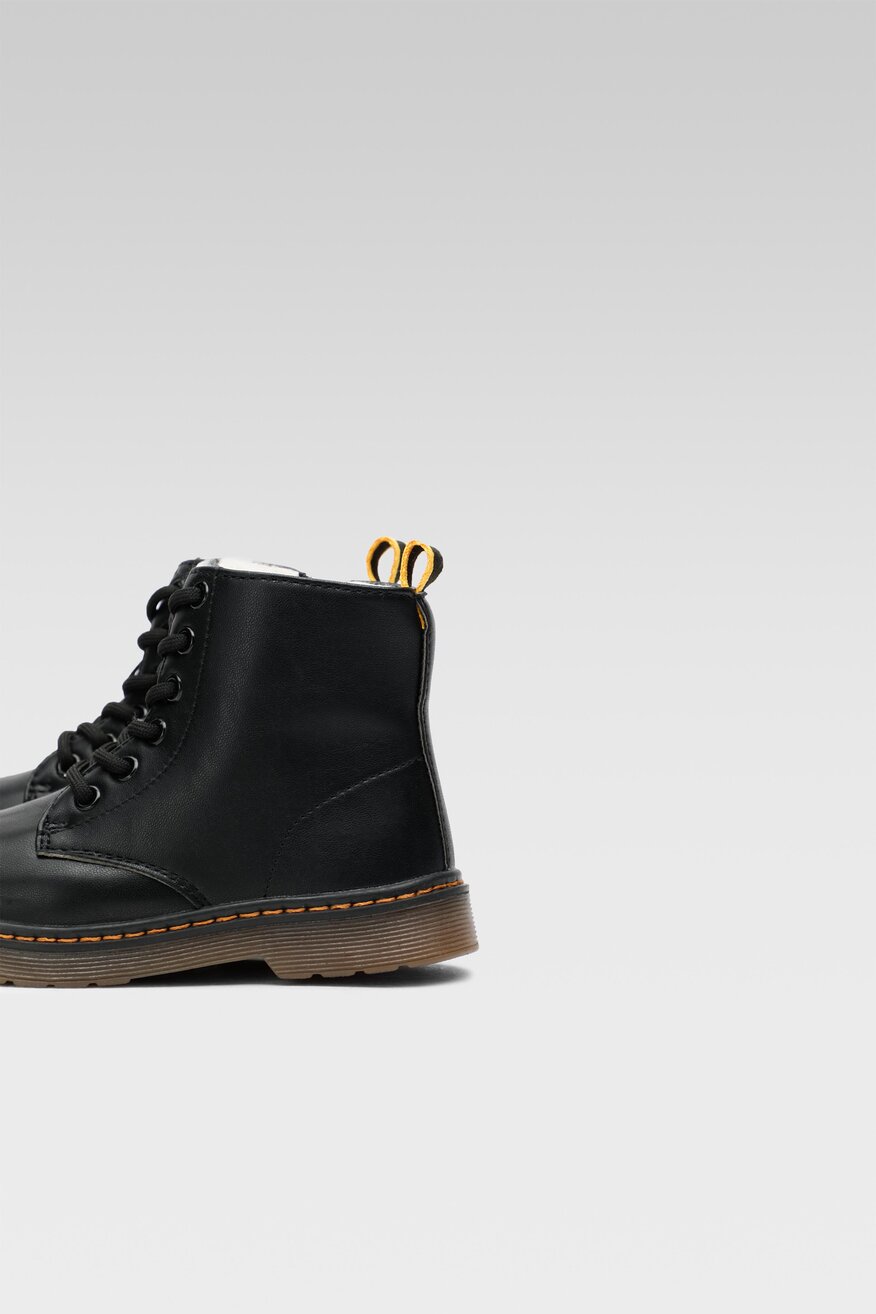 
                Черевики Action Boy ЧОРНИЙ - 5904862234403