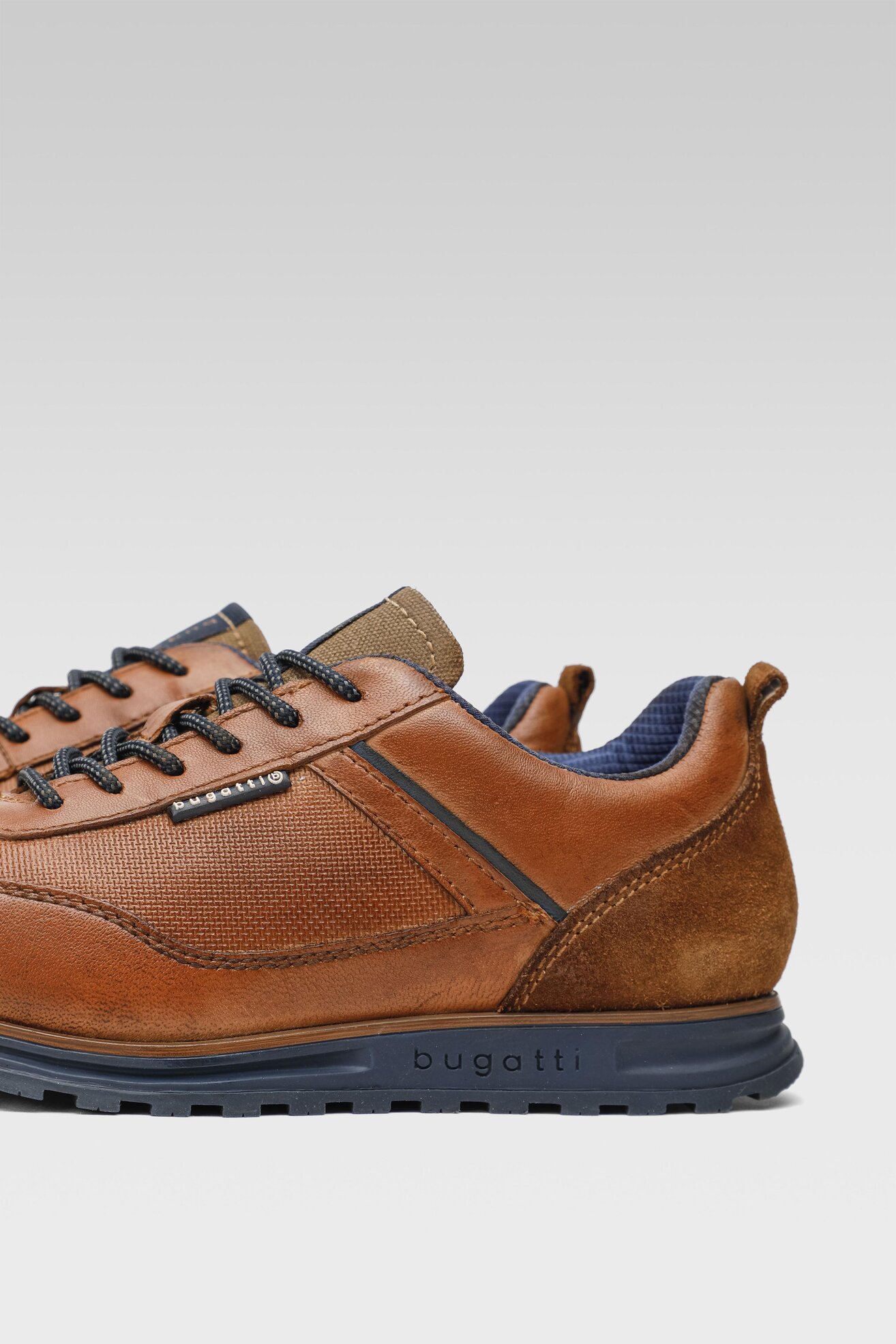 Sneakers Bugatti 335-A4D07-4000-6300 Brązowy