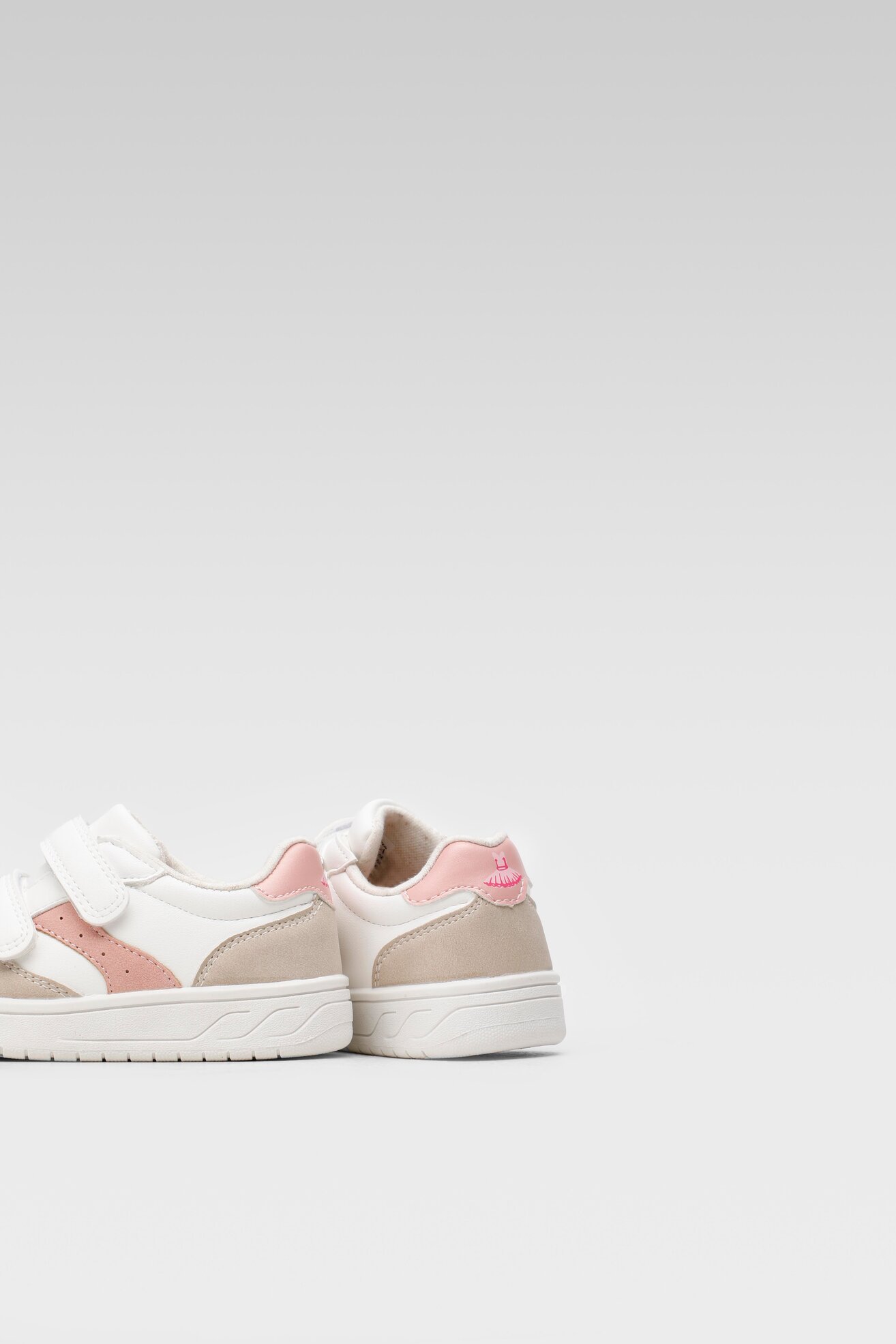 Obuwie sportowe OMENAA FOUNDATION CP- DG22111A-OF Różowy