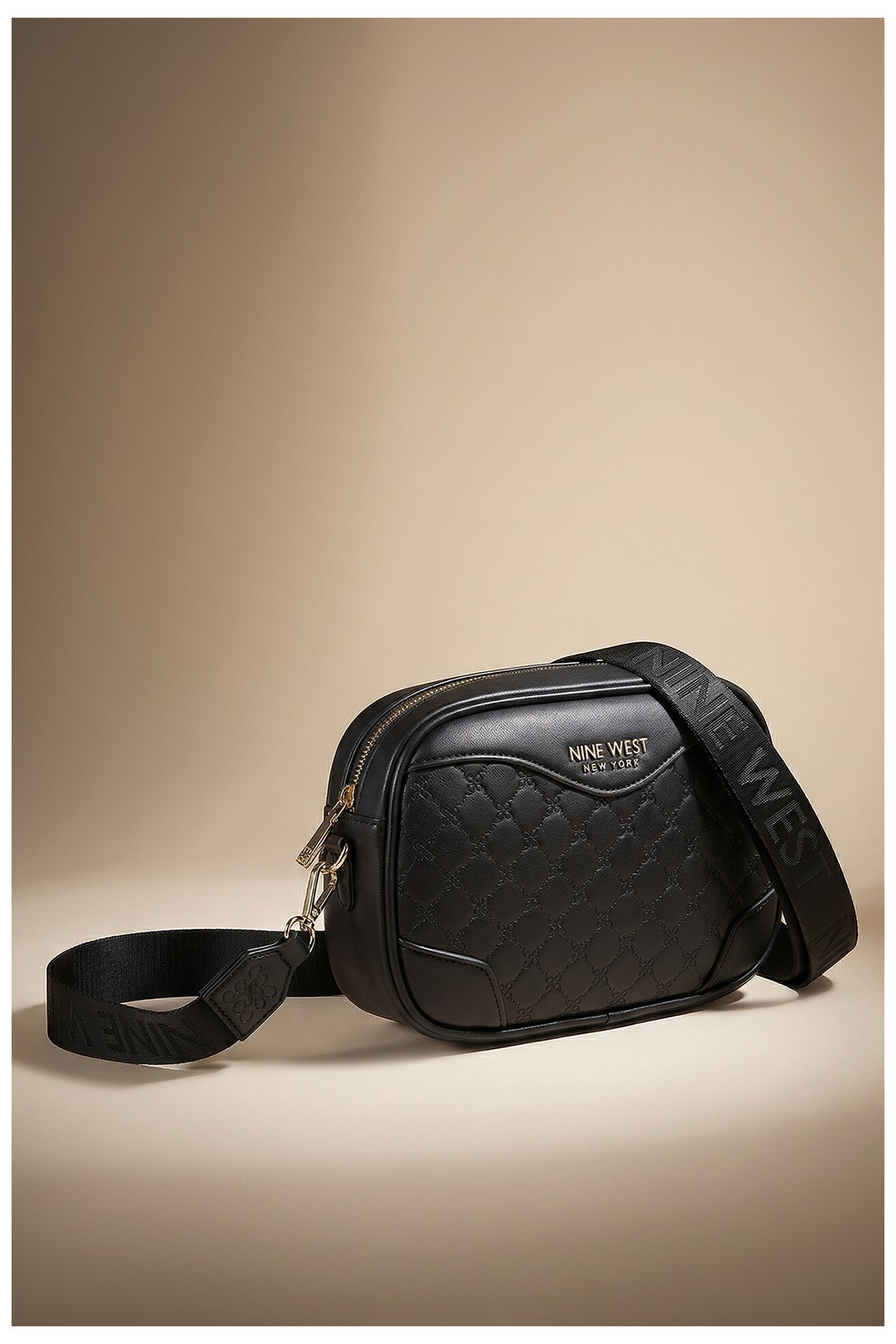 Kézitáska NINE WEST CEO-ZOE-I-S241233 FEKETE