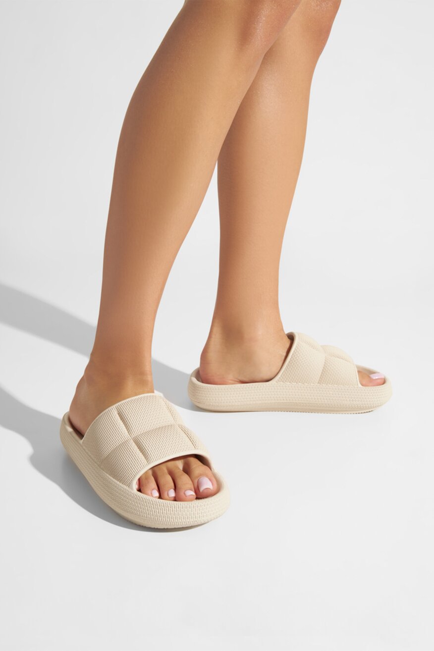 
                Bassano - Klapki basenowe beżowe - 5904862547732