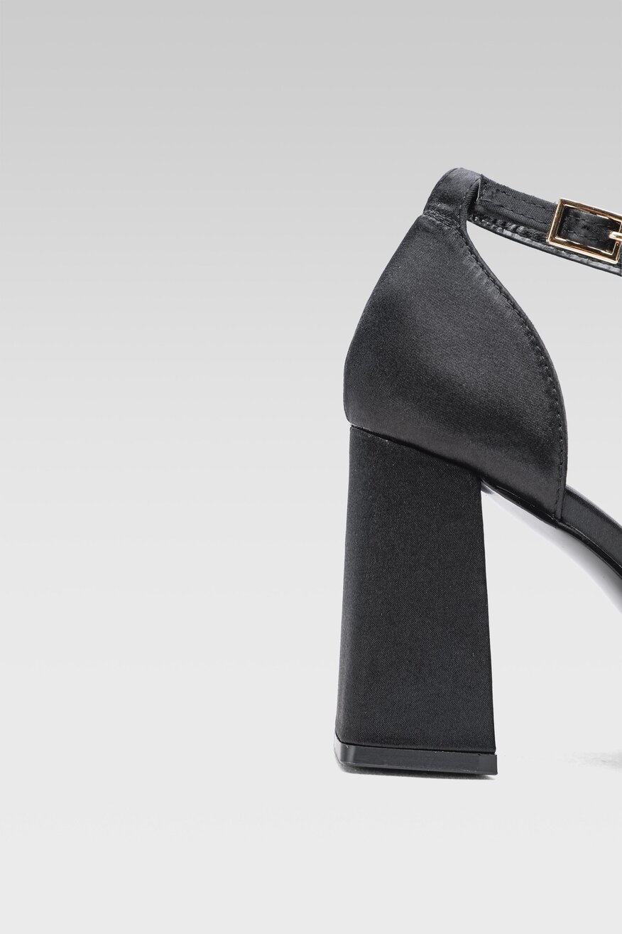 
                Jenny Fairy - Czółenka czarne - 5904862408286