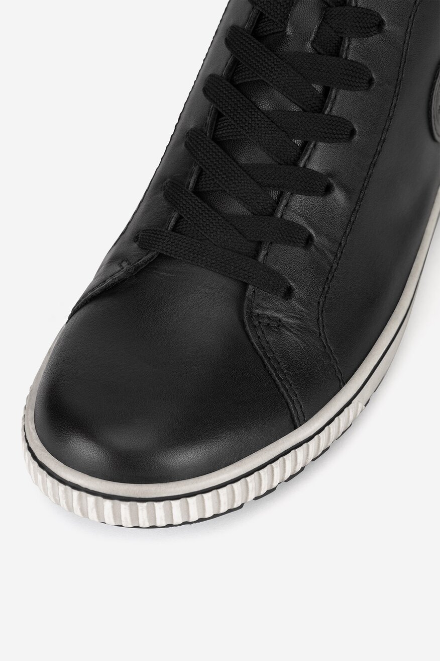 
                Bocanci Remonte NEGRU - 2230068904905