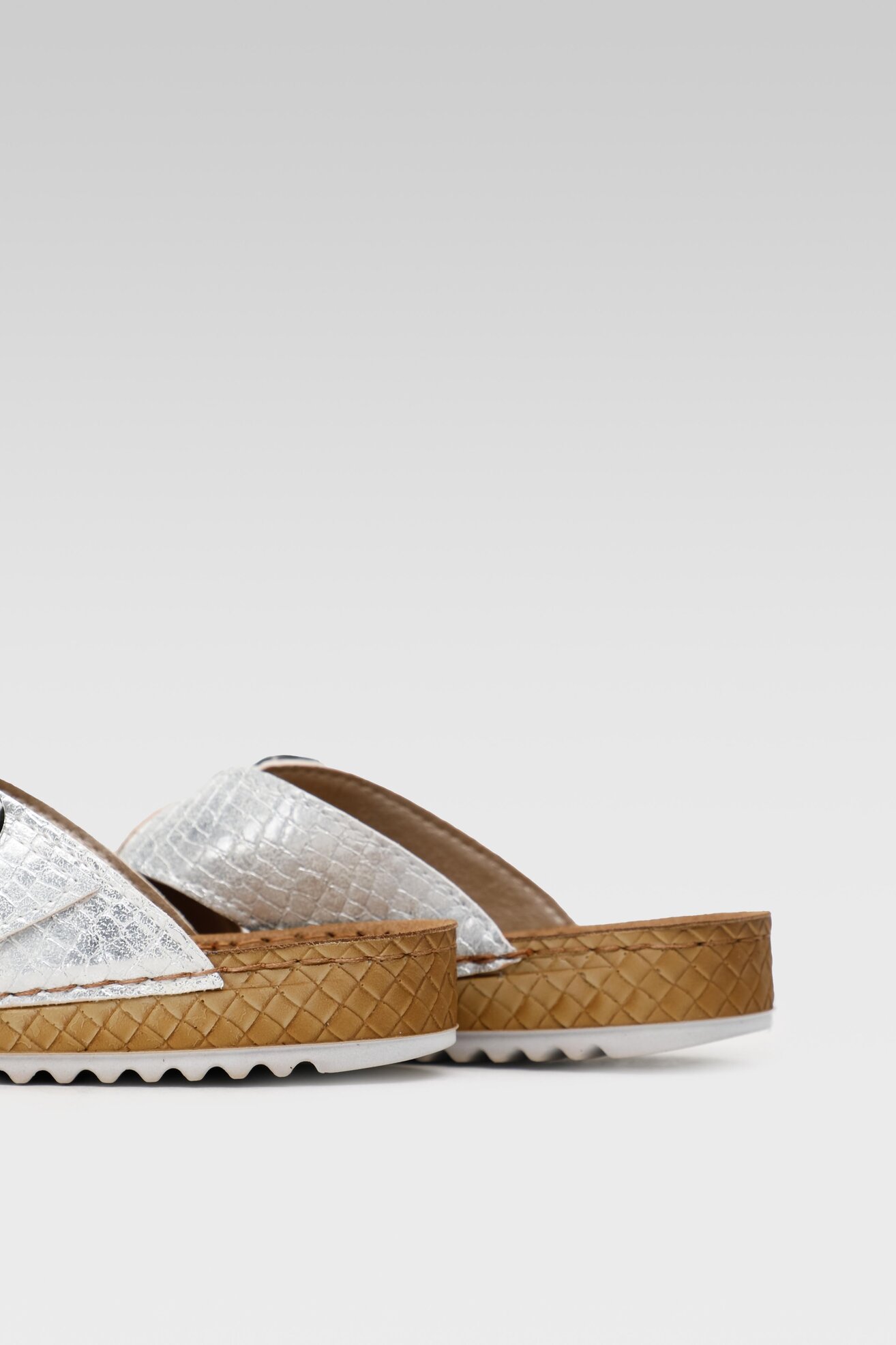 Klapki Inblu VO50B501 Srebrny