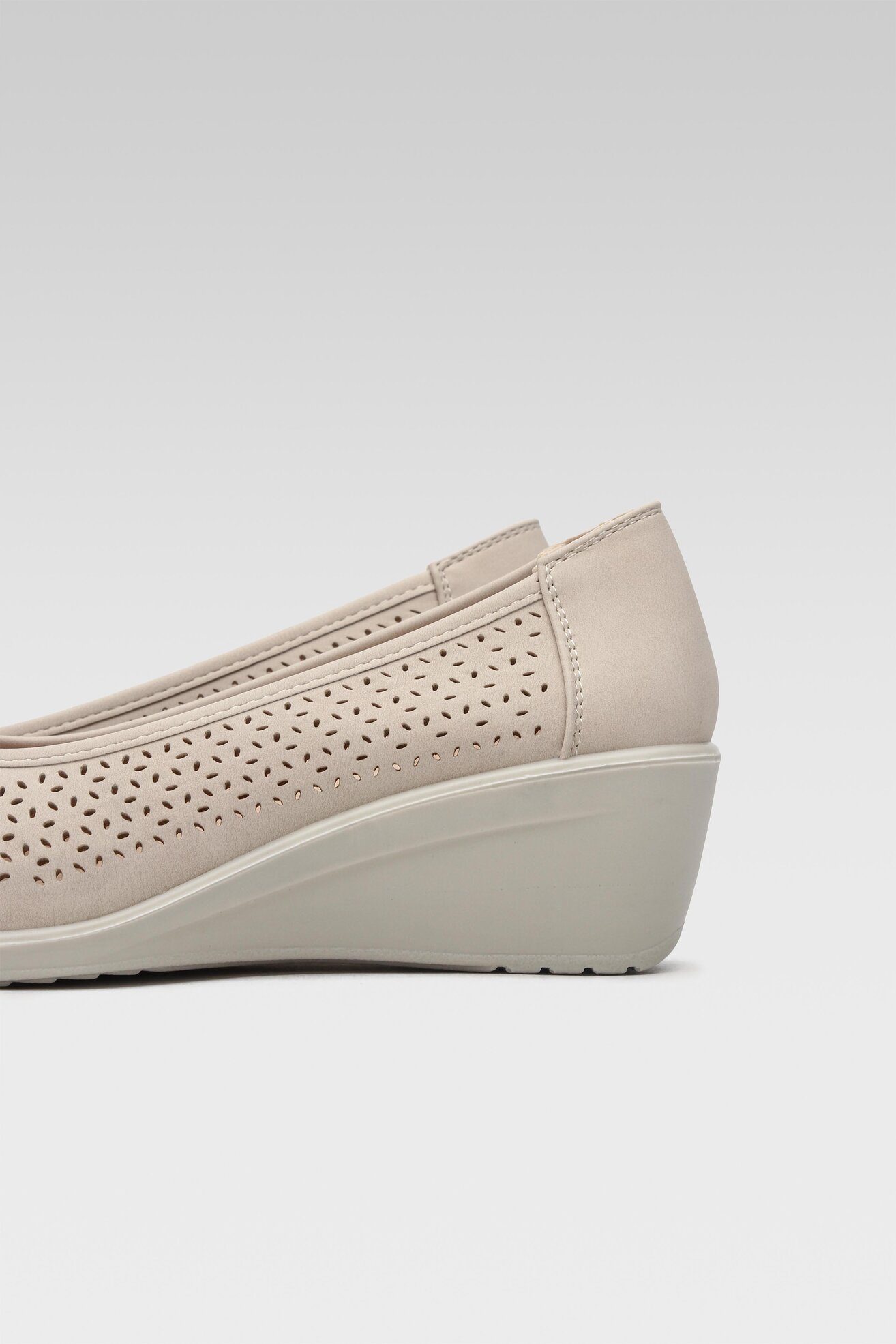 Półbuty Clara Barson JBZI-0511-15 Beżowy