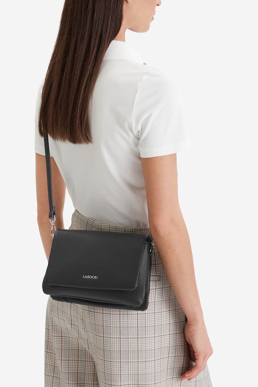 
                Дамска чанта Lasocki ЧЕРЕН - 5906751566046