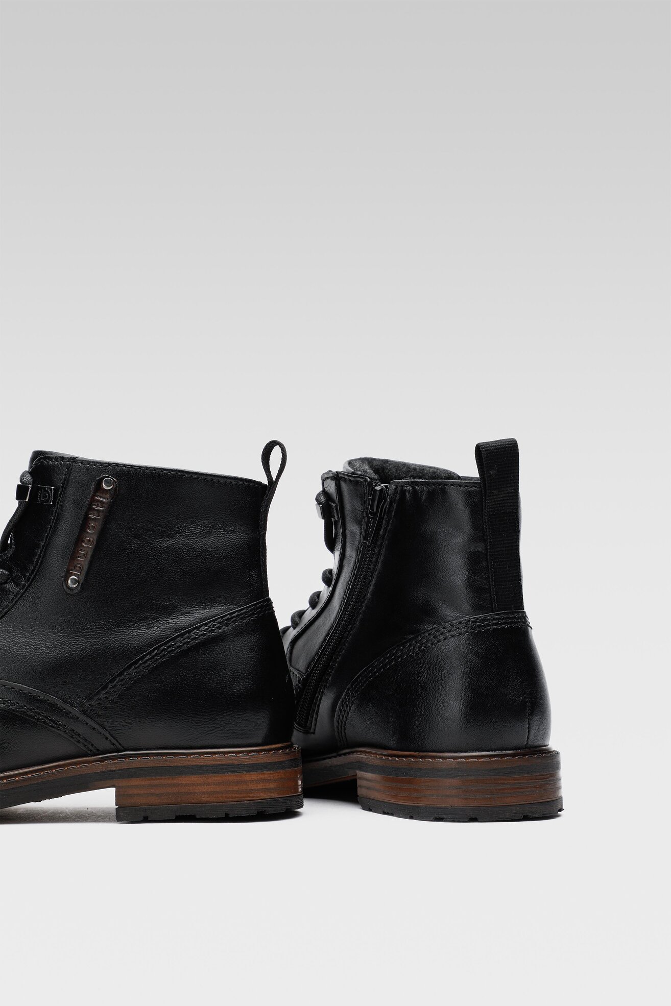 Trzewiki Bugatti 335-95735-4000-1000 Czarny