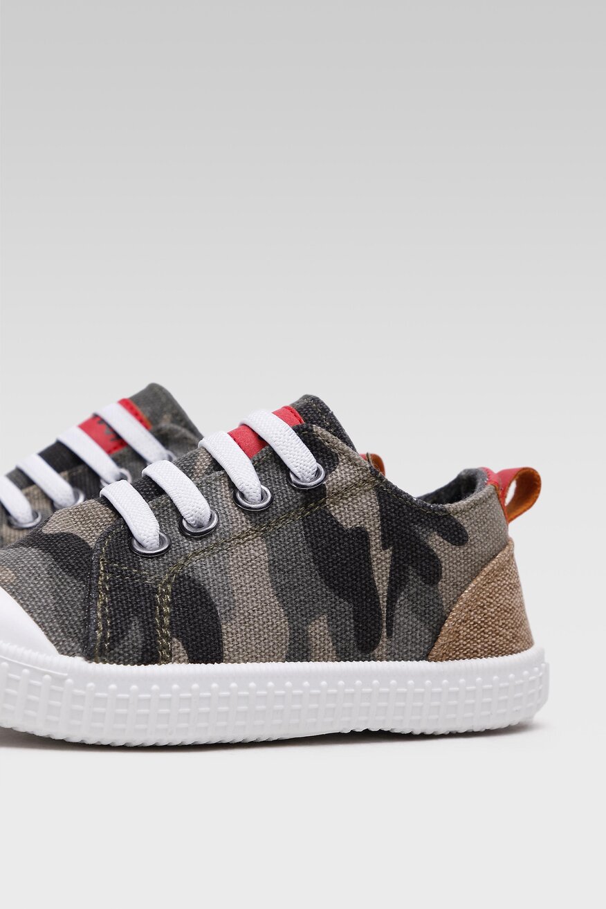 
                Sportska obuća Action Boy TAMNO BEŽ - 5904248186883