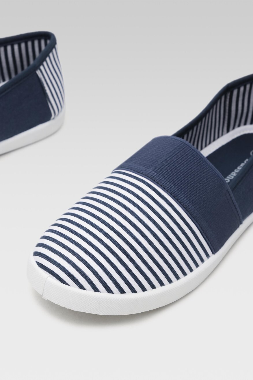 
                Bassano - Trampki granatowe - 5904862736990