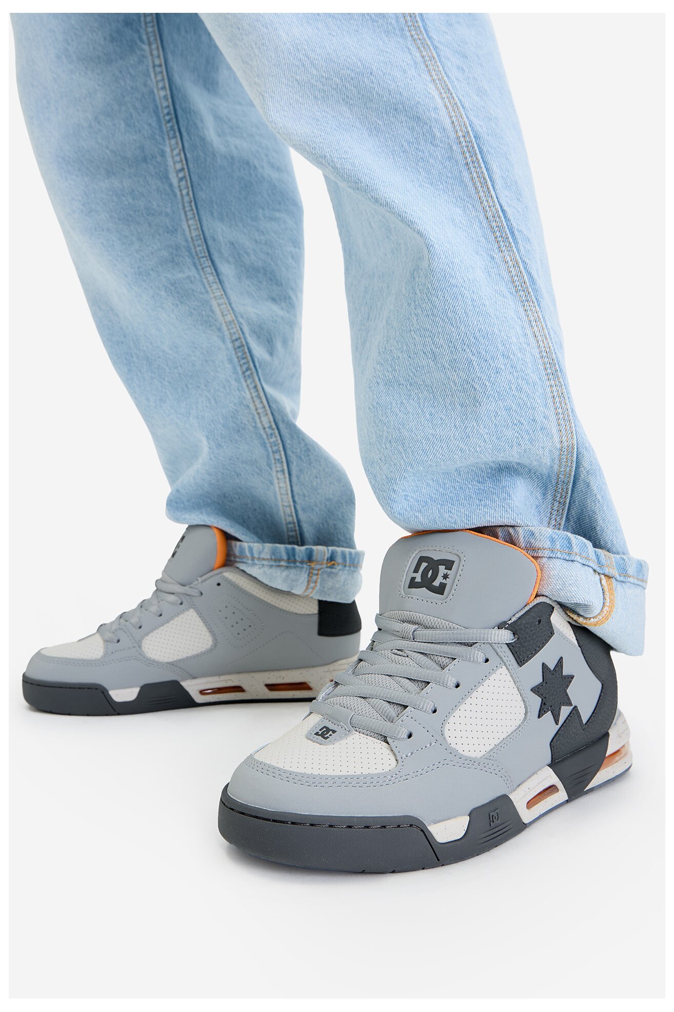 Кросівки спортивні DC Shoes EO-COMMAND DC02220027 СІРИЙ