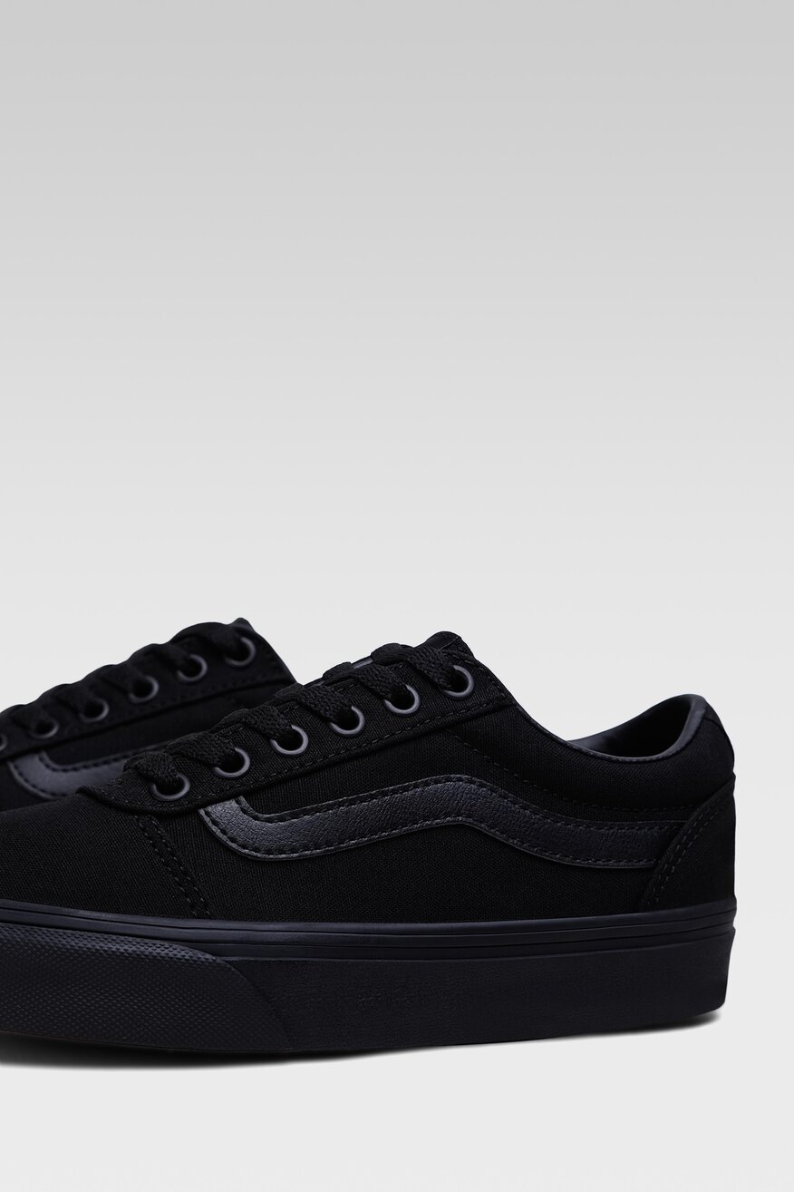 Vans - Trampki czarne sznurowane - 5904248602239