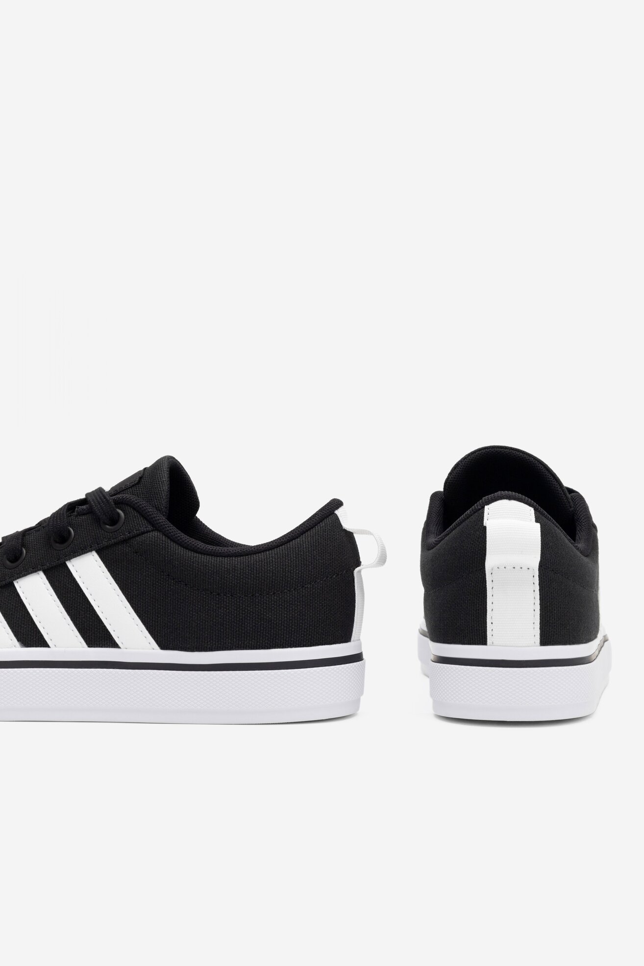 Trampki adidas BRAVADA 2.0 HP8001 Czarny