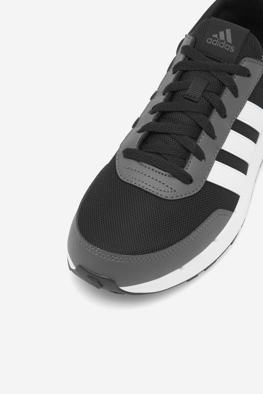 
                Спортни обувки adidas ЧЕРЕН - 5906751551691