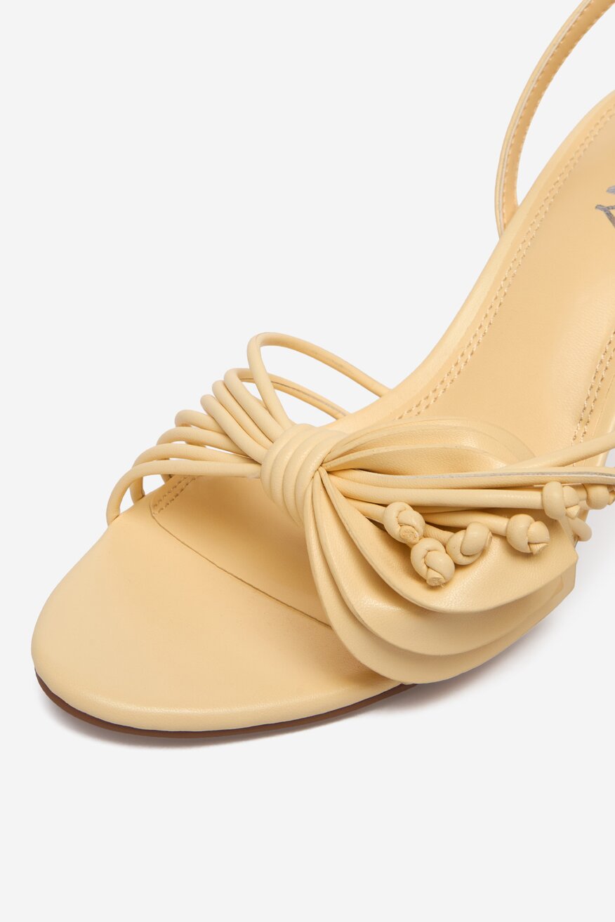 
                Сандалі Jenny ЖОВТИЙ - 5906751718629