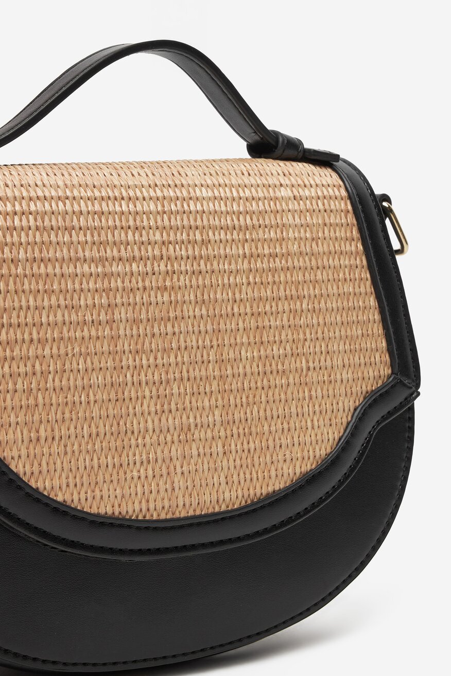 
                Дамска чанта DeeZee ЧЕРЕН - 5904862311630