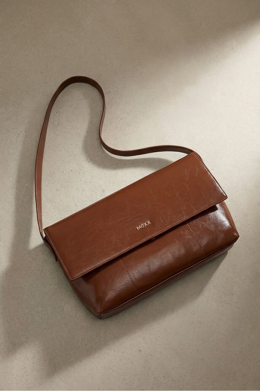 
                Дамска чанта Mexx КАМЕЛ - 5906751355169