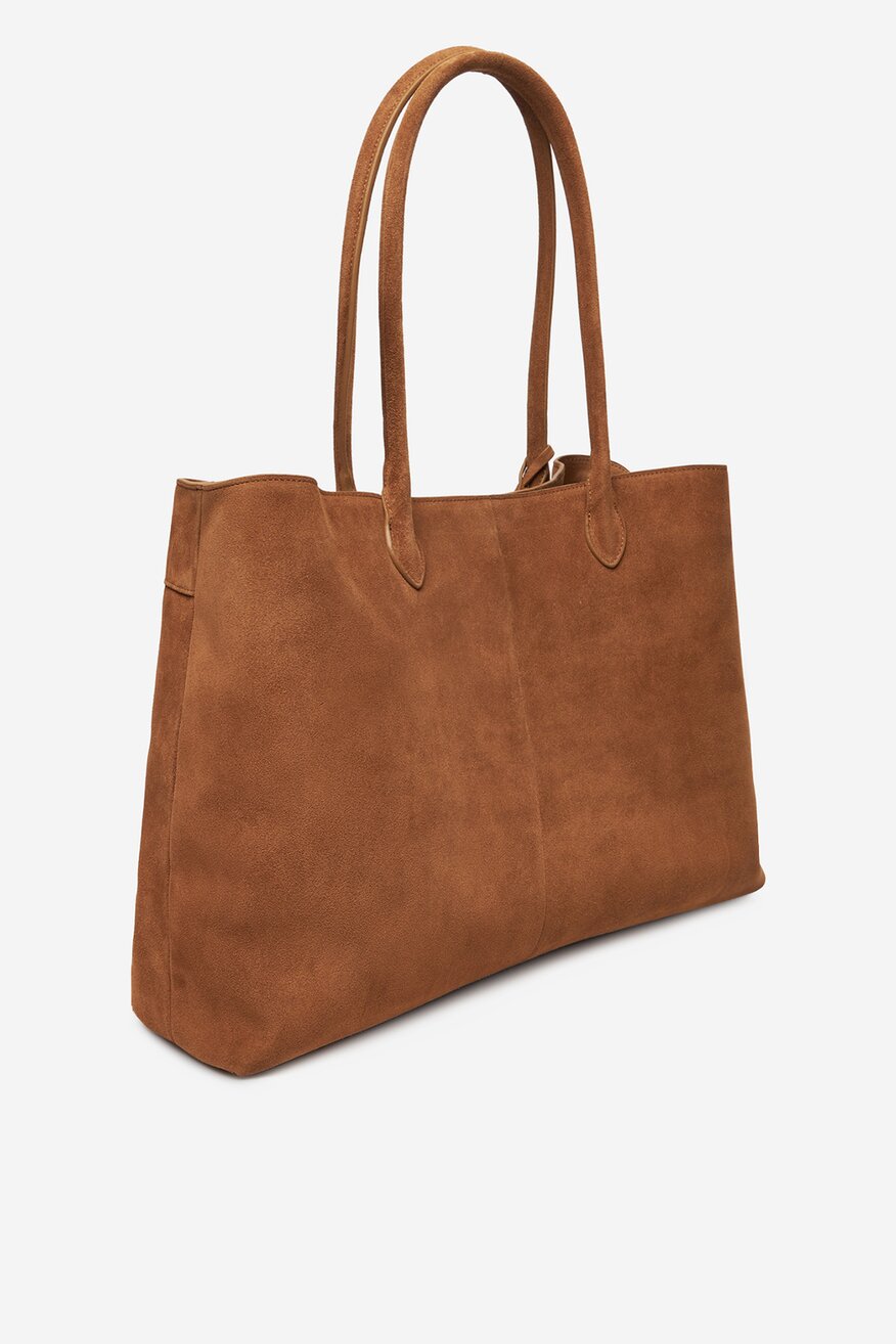 
                Дамска чанта Gino Rossi КАМЕЛ - 5906751377468