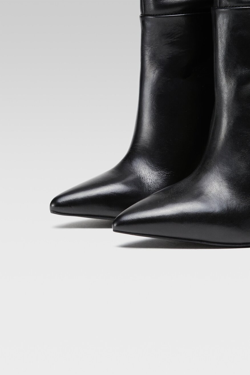 
                Csizma Gino Rossi FEKETE - 5904862110172