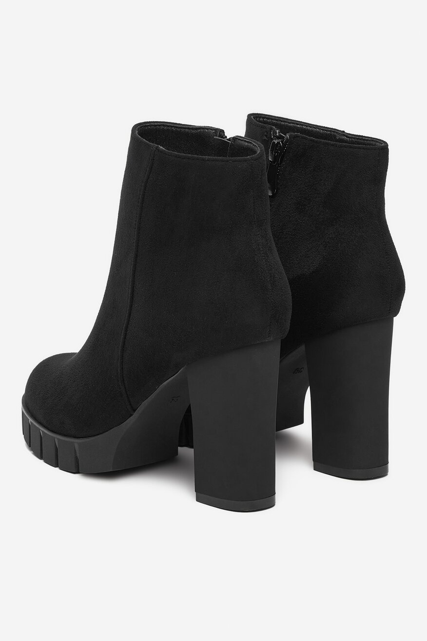 
                Боти DeeZee ЧЕРЕН - 5904410915204