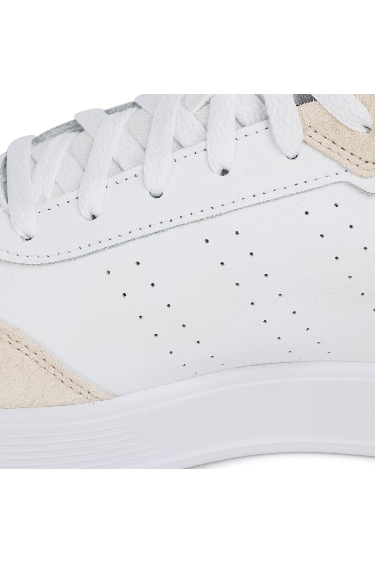 Obuwie sportowe adidas COURTROOK FY9659 Biały