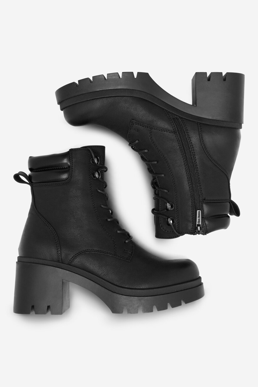 
                Clara Barson - Trzewiki na słupku - 5905588022589