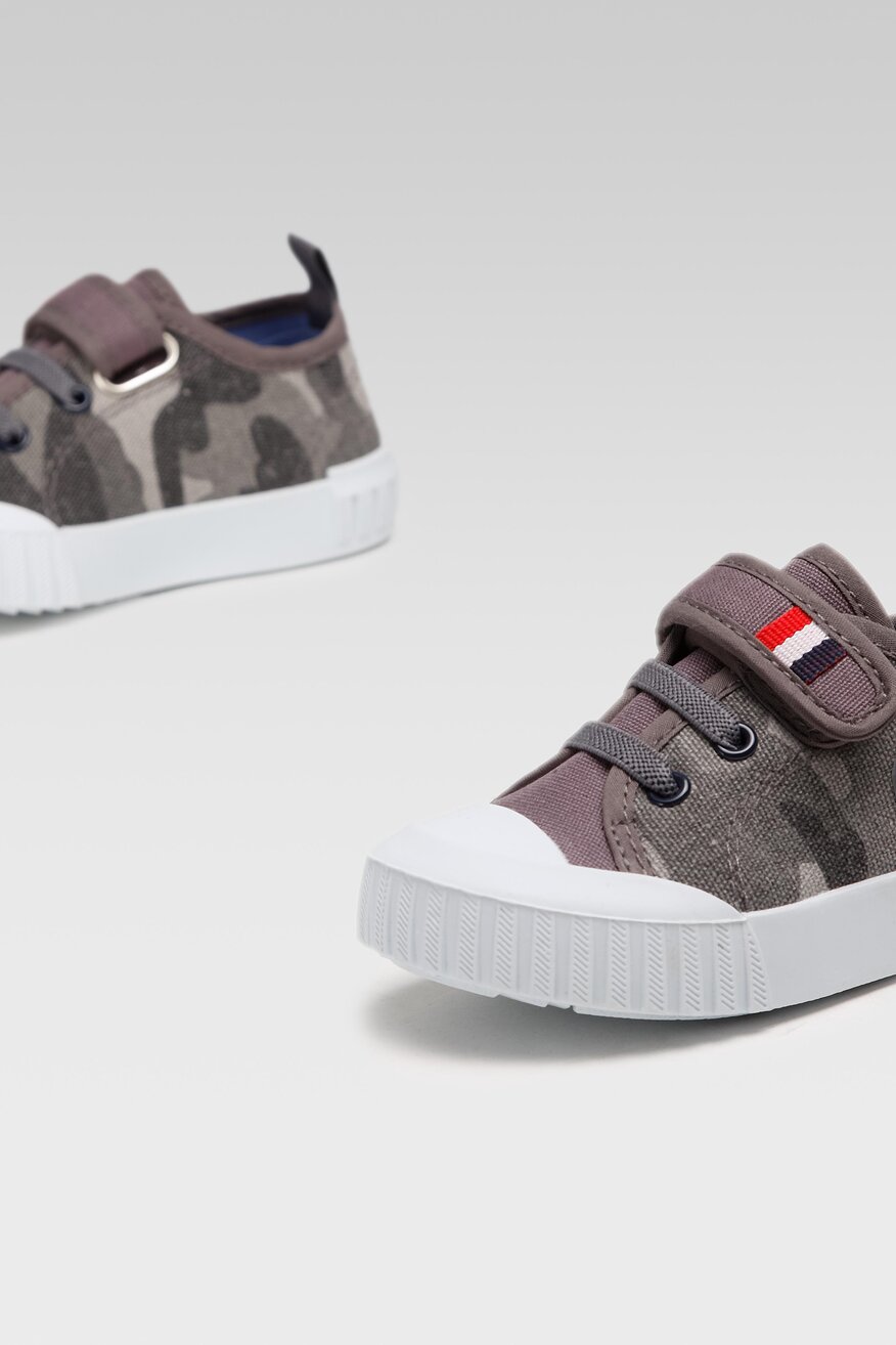 
                Papuče Action Boy SIVA - 5904248826994