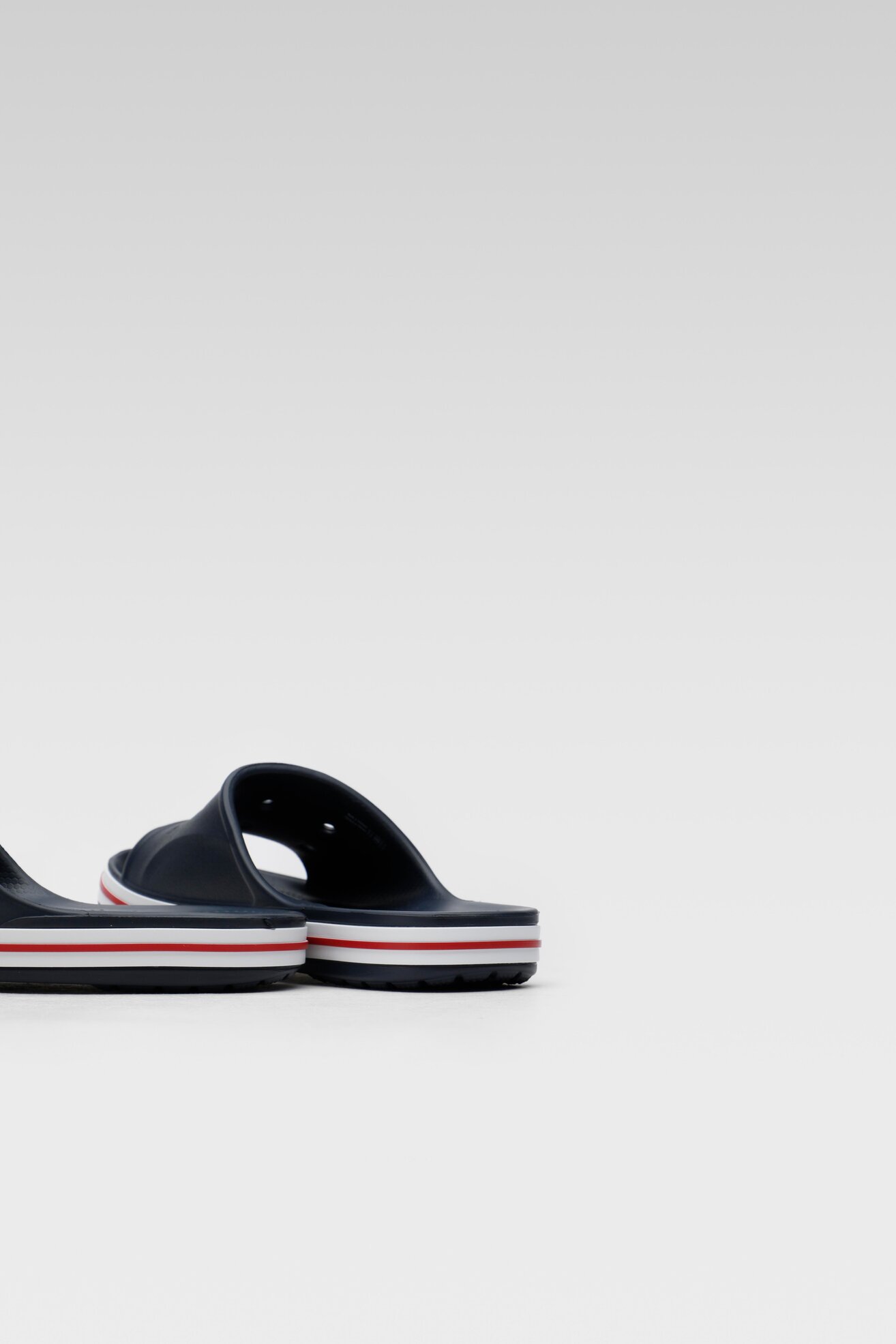 Klapki basenowe Crocs BAYABAND SLIDE 205392-4CC Granatowy