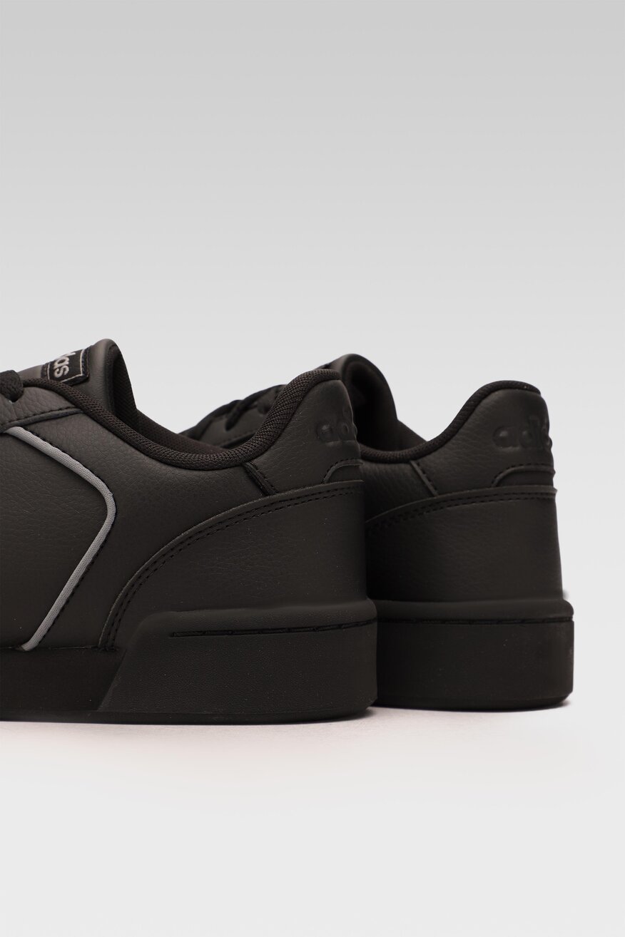 
                adidas - Obuwie sportowe czarne sznurowane - 5903698326016