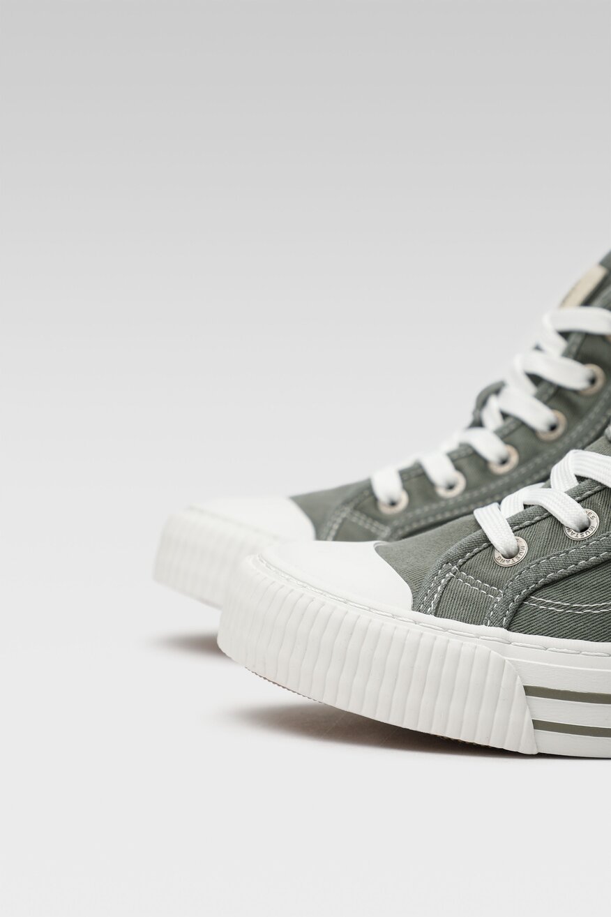 
                Mustang - Trampki zielone - 5904248551186