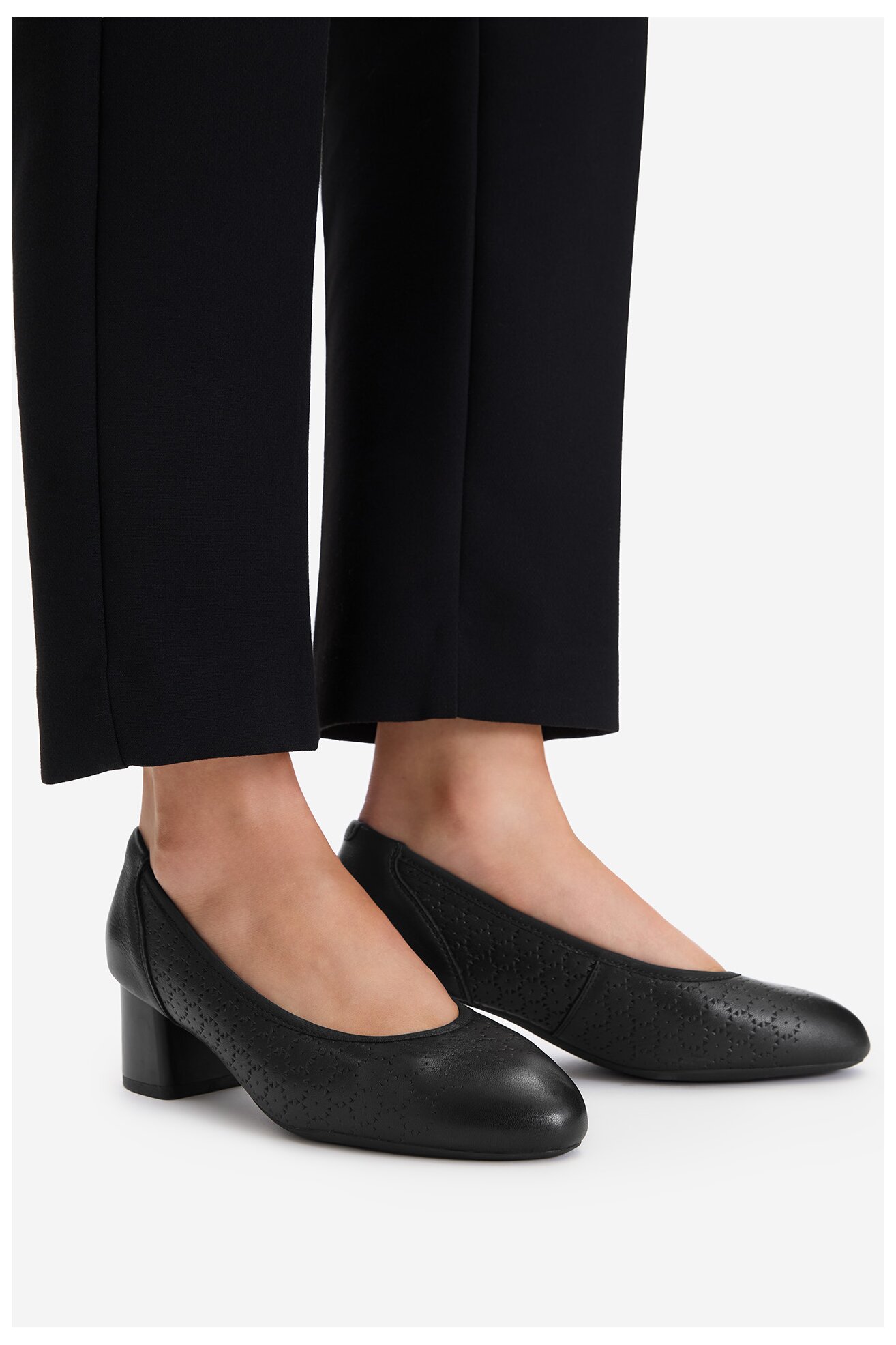 Елегантни обувки Lasocki CEO-WYL4060-4Z ЧЕРЕН