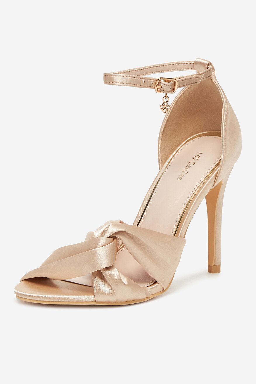 
                Сандали DeeZee БЕЖОВ - 5906751100530