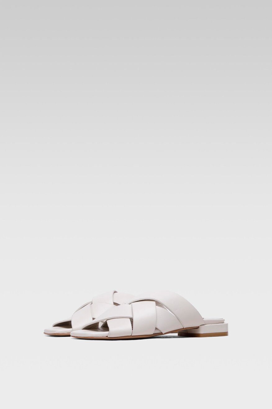 
                Gino Rossi - Skórzane klapki beżowe - 5904248393656