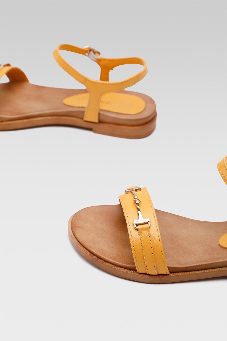 
                Lasocki - Skórzane sandały żółte - 5904248691394