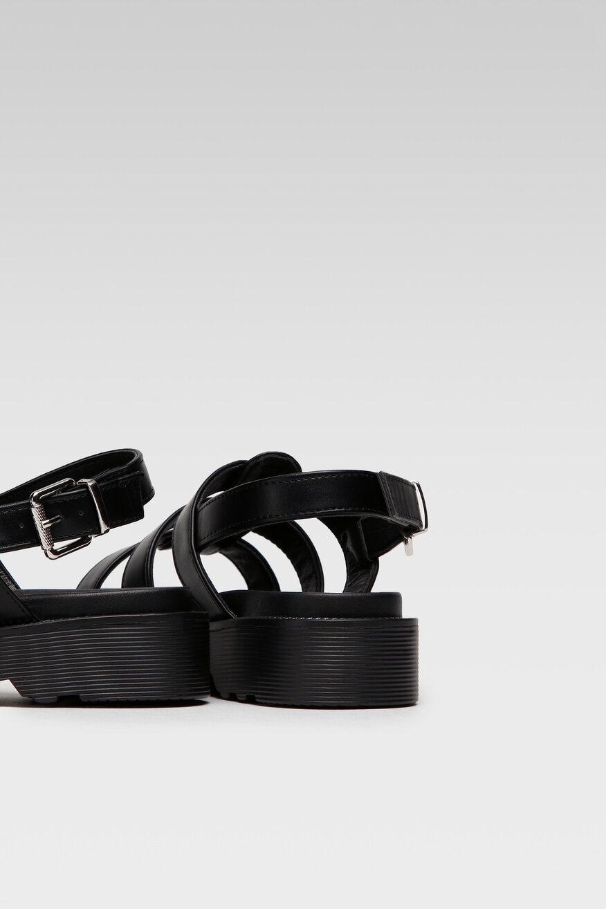 
                Jenny Fairy - Sandały na platformie - 5904248686208