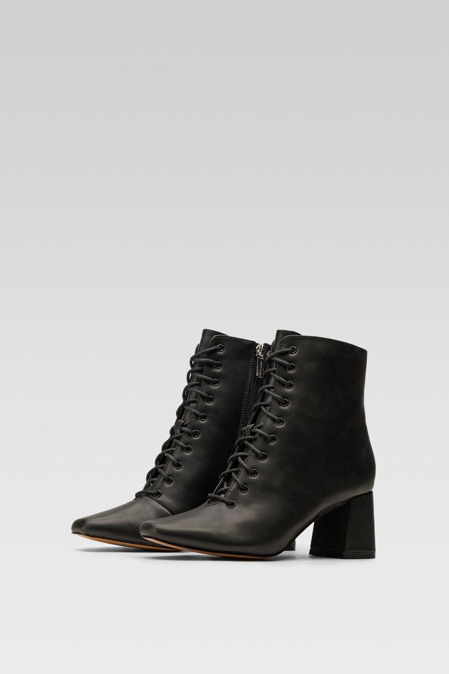 
                Боти Jenny Fairy ЧЕРЕН - 5903698940175