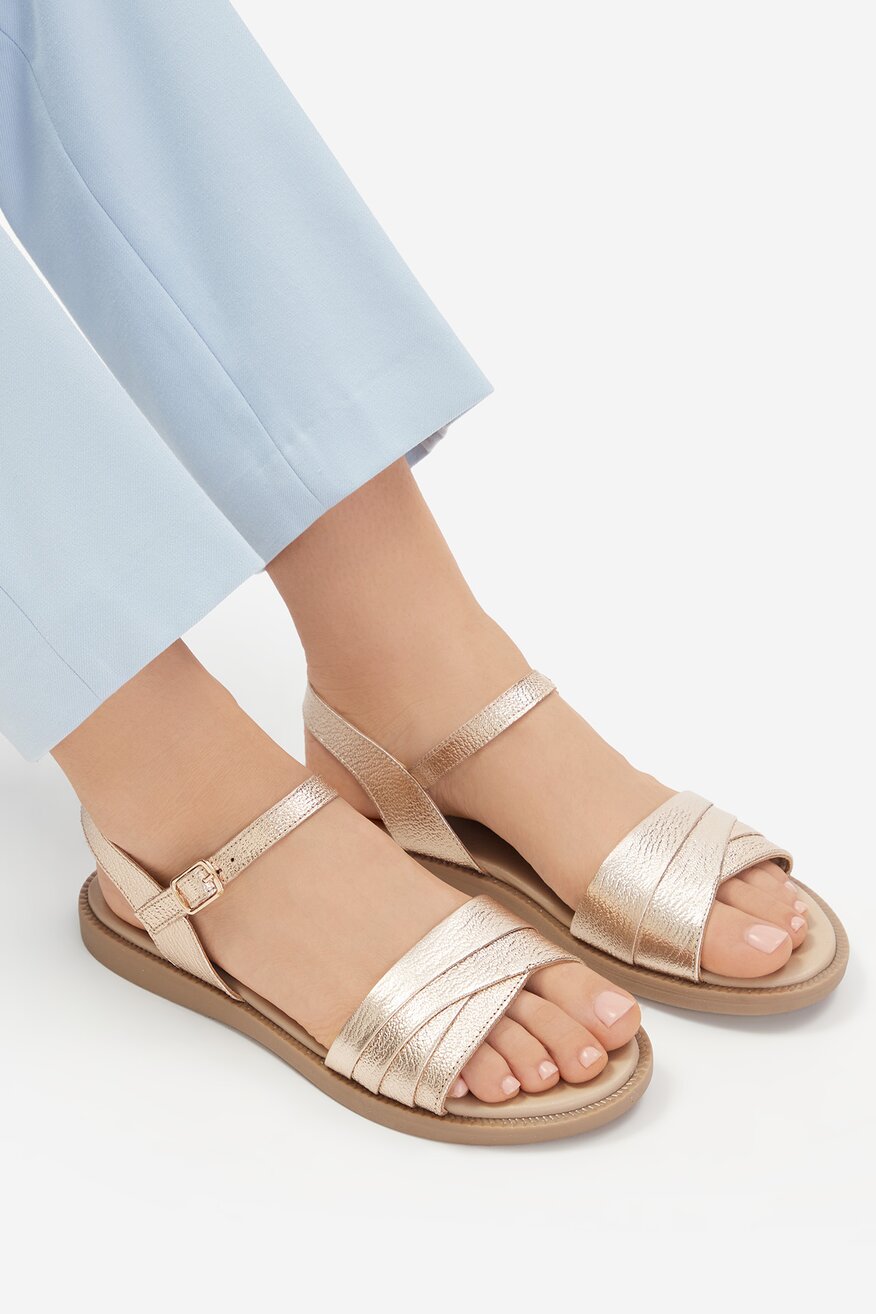 
                Сандали Lasocki ЗЛАТИСТ - 5906751746493