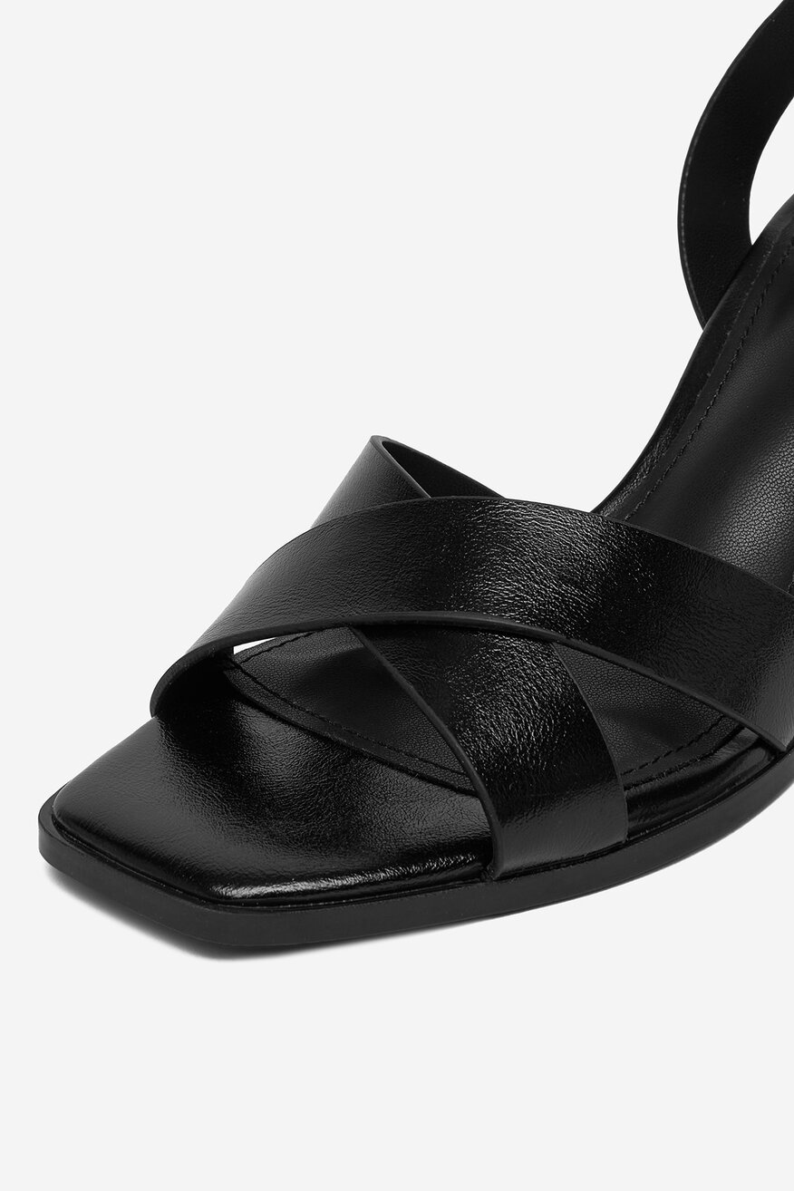 
                Сандалі Jenny ЧОРНИЙ - 5906751857076