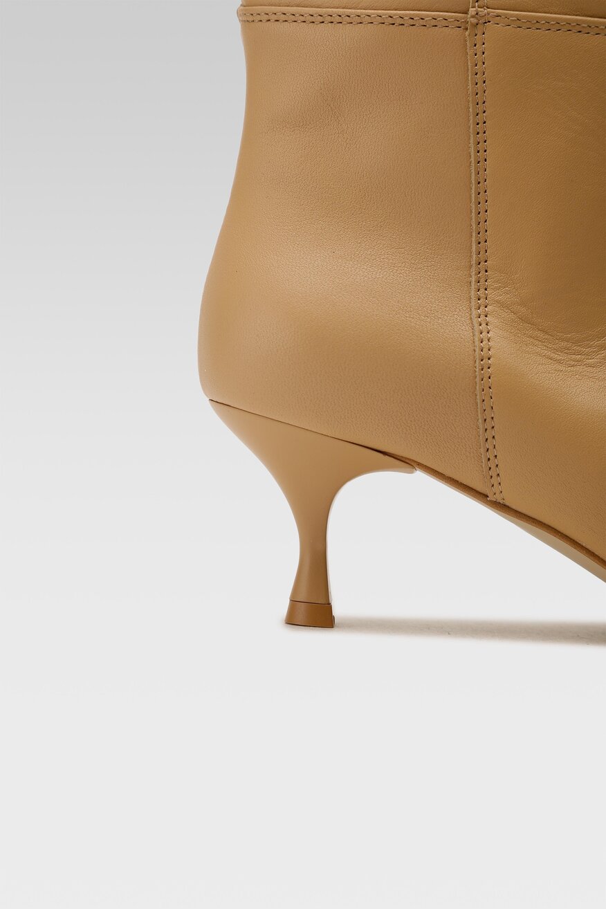 Gino Rossi - Skórzane kozaki w szpic - 5903698966274