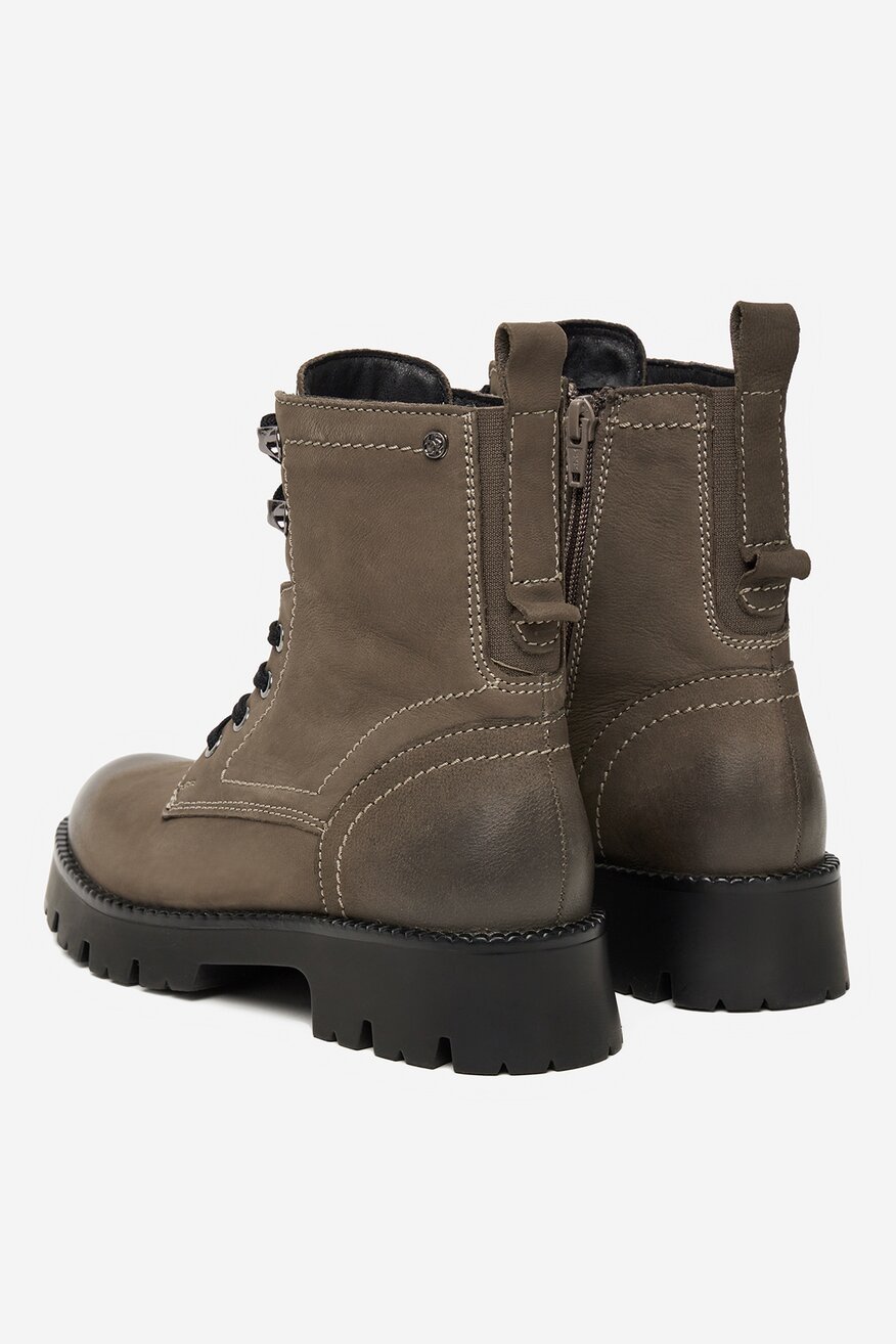 
                Csizma Lasocki SZÜRKE - 5906751288719