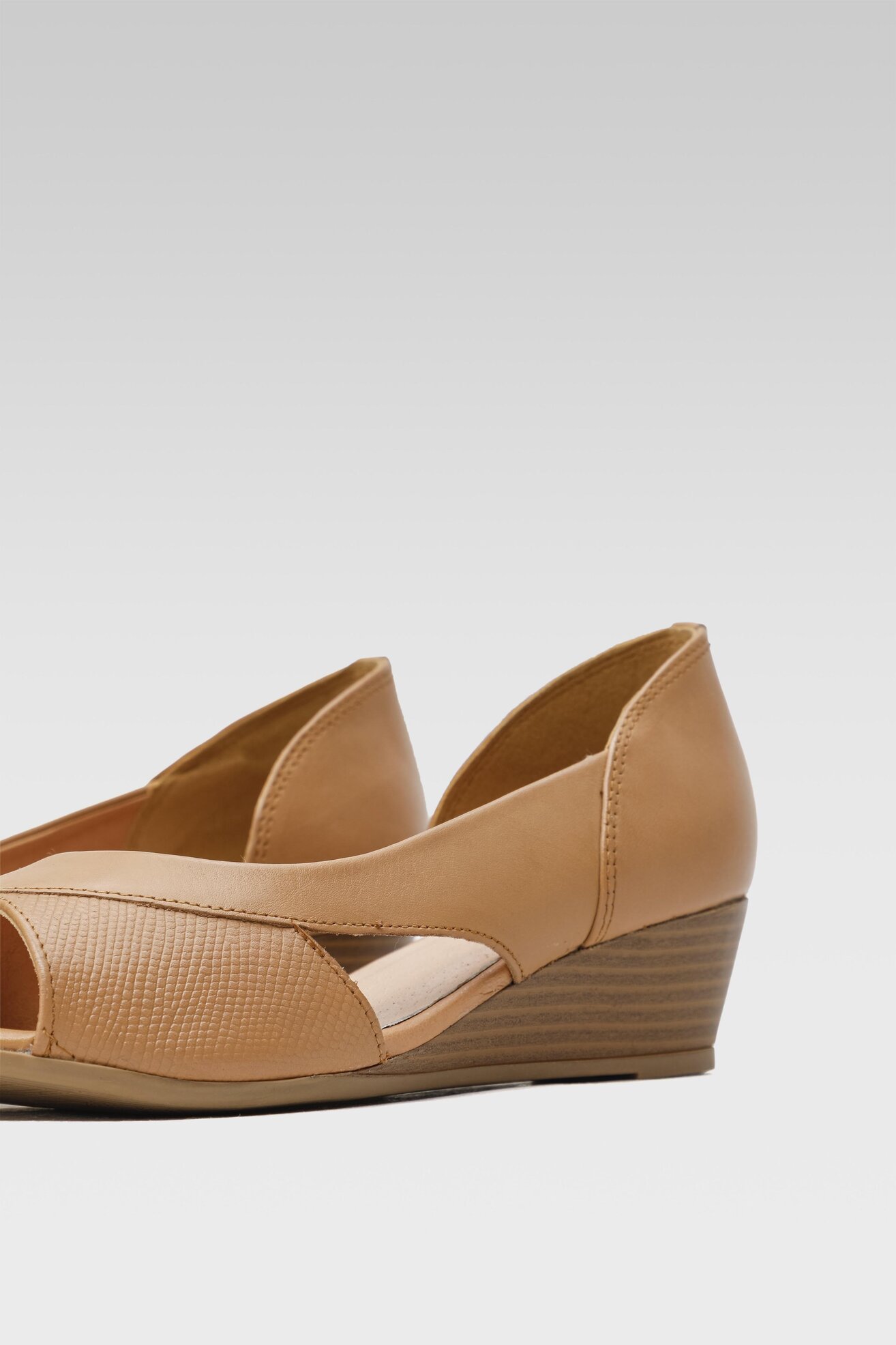 Sandały Lasocki OCE-TTT-06 Beżowy